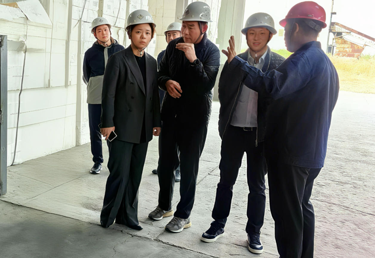 ca88���Źٷ���վ������ί��ǡ����³���һ�и�ɽ����ï���ָ��